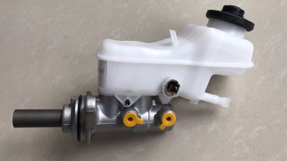 47201-12B20 47201-09680 47201-09331 FITS TOYOTA 47201-12B20 2ZRFE Subconjunto do cilindro principal do travão 47201-12B20 Fit FITS TOYOTA Corolla